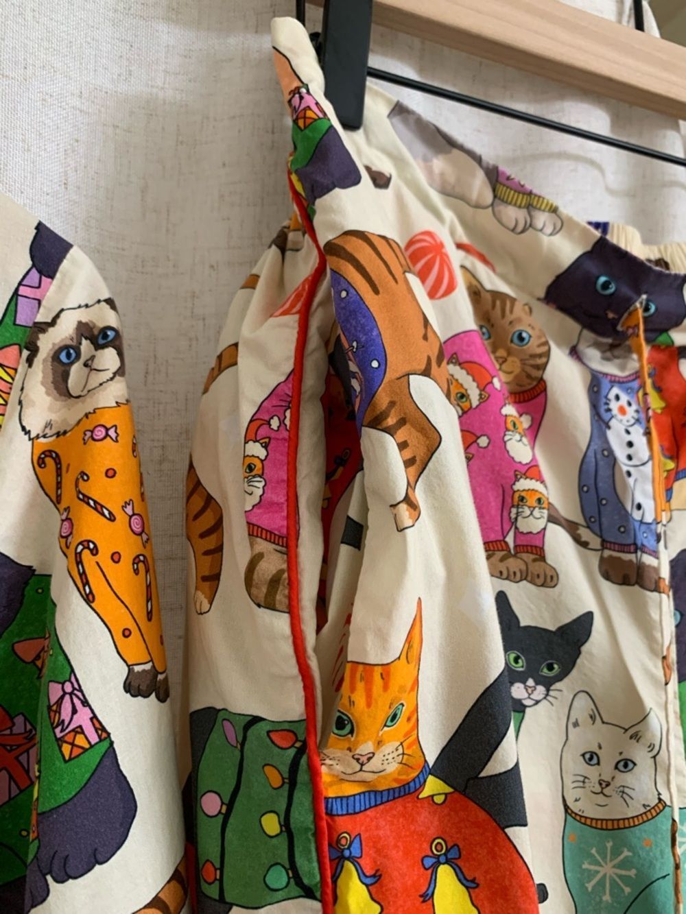 Karen Mabon Christmas Cats in Jumpers Organic Cotton Cream Cat Pajama Set - Picture 9 of 13